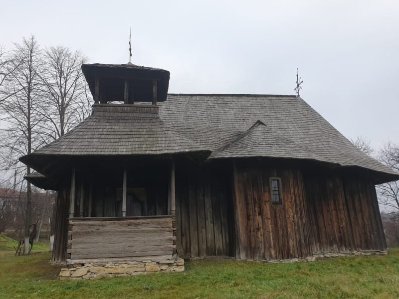 Foto: Biserica de lemn Cervicești